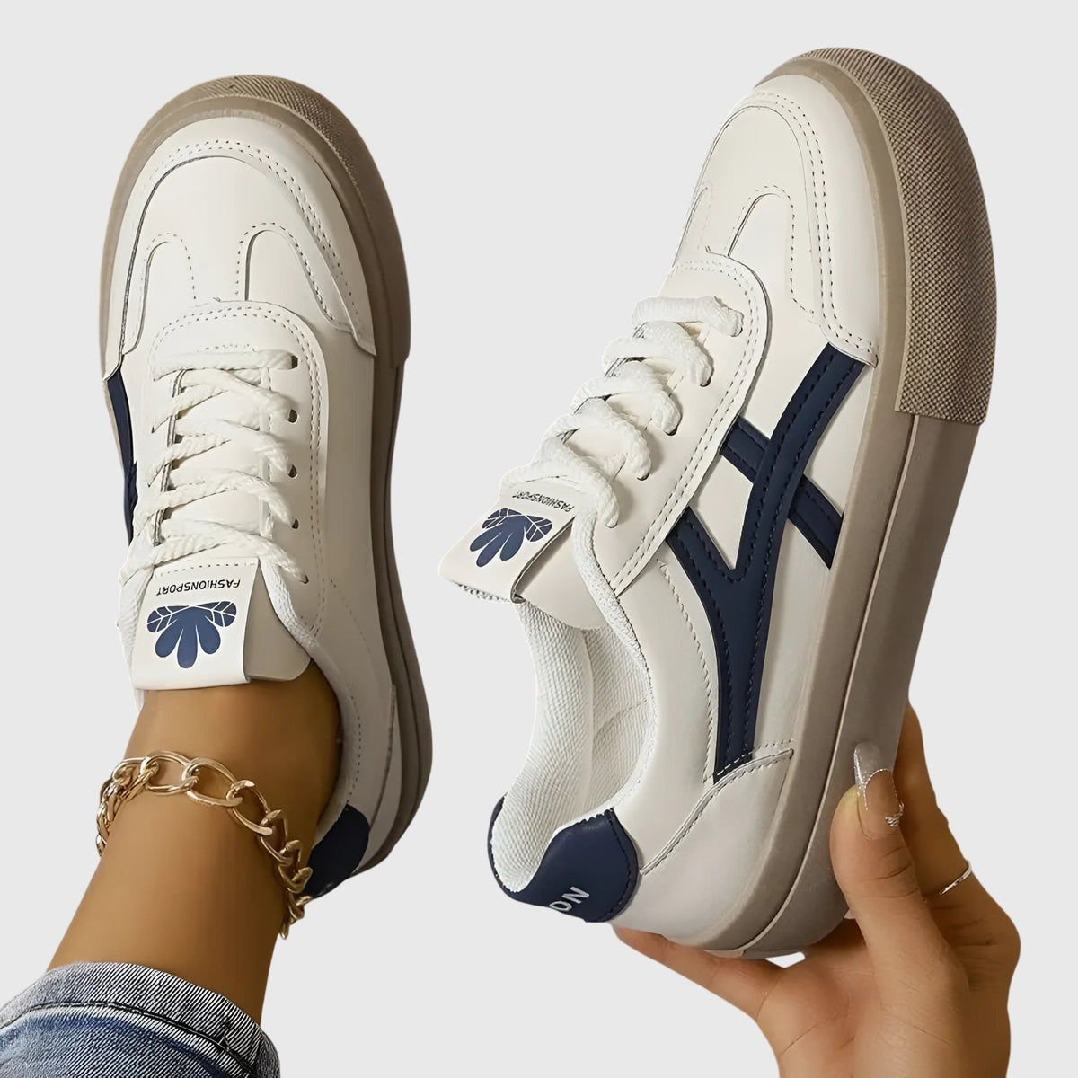 Women's Orthopaedic Extra-Wide Heel Trainers