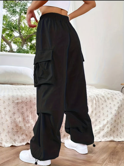 Women's Wide-Leg Cargo Trousers